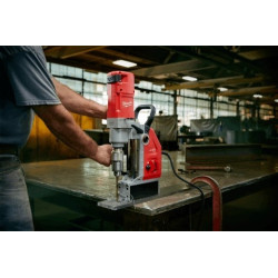 Taladro de Base Magnética de 1-5/8" MILWAUKEE – 4272-21